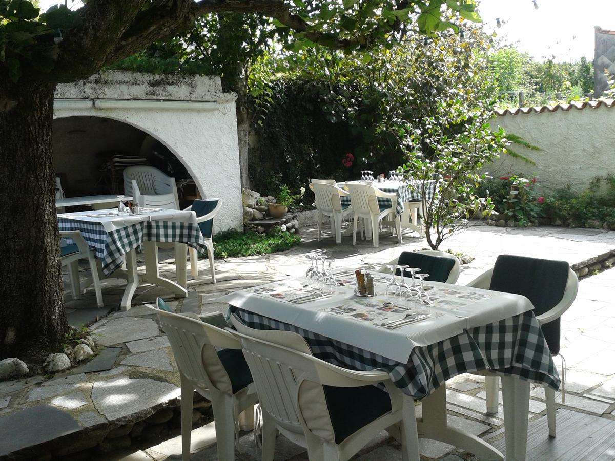 Le Baudilois Hotel Pont-de-Larn Kültér fotó